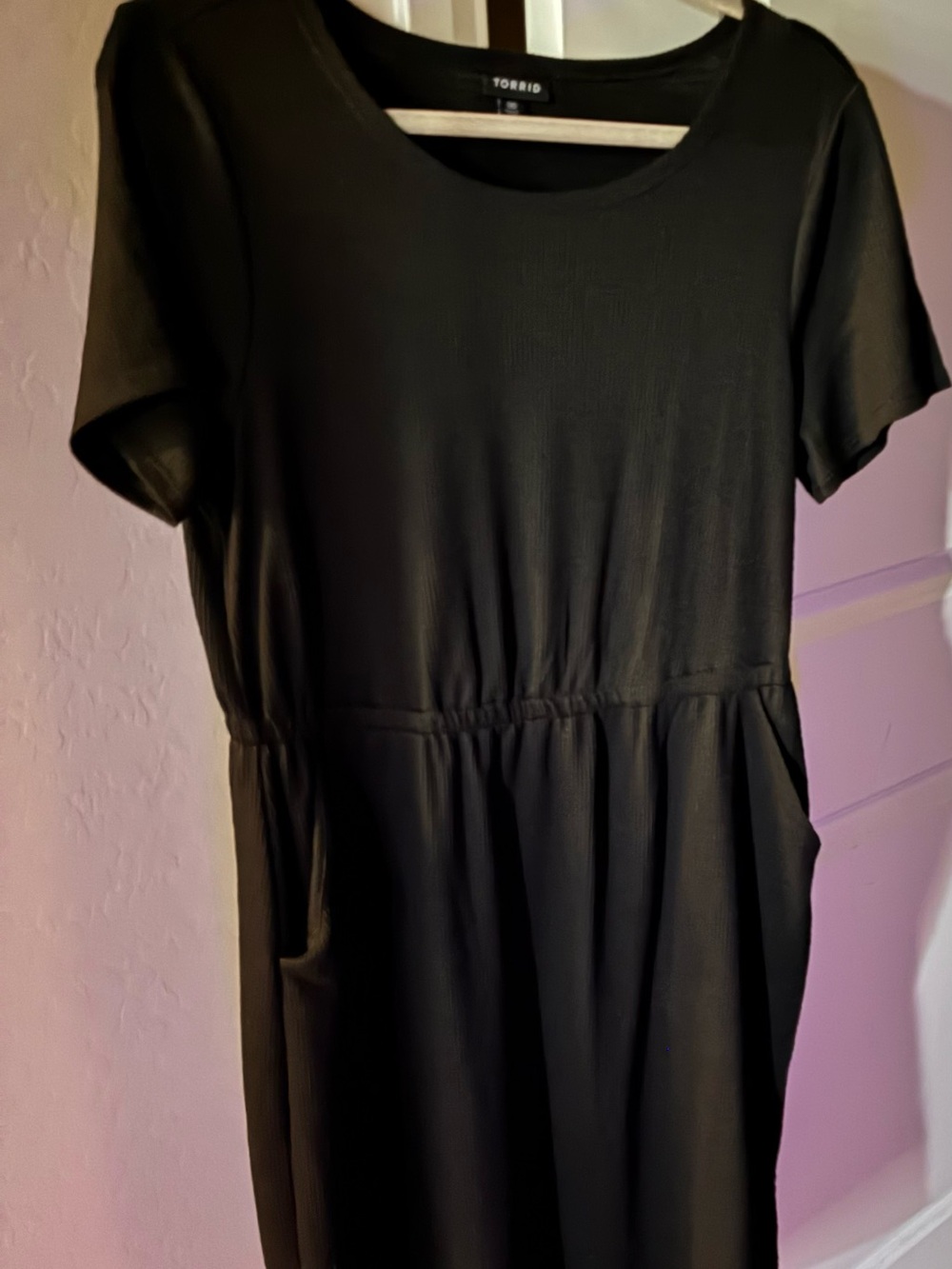 torrid Black Short Sleeve Midi Dress with Elastic Waist and Pockets